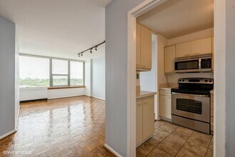 1850 N Clark St in Chicago, IL - Foto de edificio - Building Photo