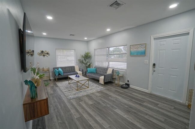 property at 1102 Sunset Rd