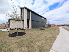 9400 Oxbow Strap Dr in Austin, TX - Building Photo - Building Photo
