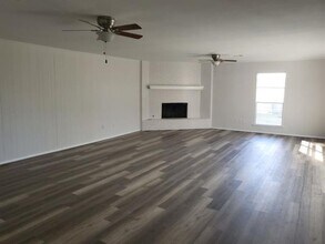 3212 Earle Dr in Haltom City, TX - Building Photo - Building Photo