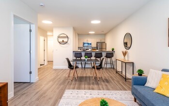 416 Highland Ave in Orange, NJ - Foto de edificio - Building Photo