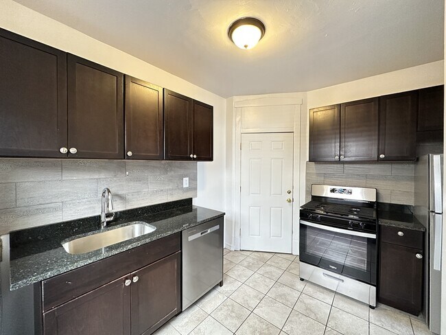 6349 N Magnolia Ave in Chicago, IL - Building Photo - Building Photo