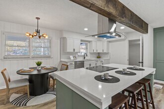 2378 Green Forrest Dr in Decatur, GA - Building Photo - Building Photo