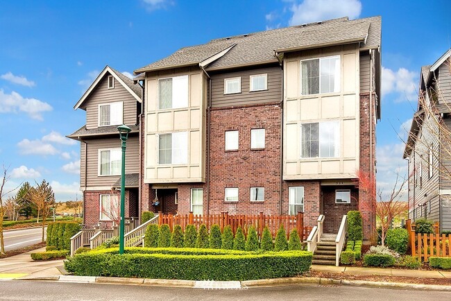 property at 964 4th Ave NE