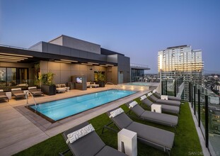 675 Ninth Ave, Unit 2011 in San Diego, CA - Building Photo - Building Photo