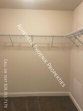 120 Little Fox in Fletcher, NC - Building Photo - Building Photo