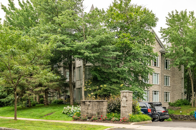 3720 Gabrielle-Vallée Rue in Québec, QC - Building Photo - Building Photo