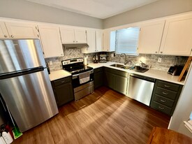 206 SE Greystone Dr in Lee's Summit, MO - Building Photo