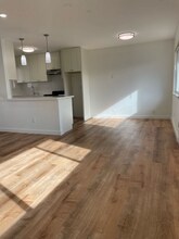 1205 Geraldine Way in Belmont, CA - Building Photo - Building Photo