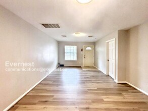 2300 Abernathy St in Houston, TX - Building Photo - Building Photo