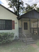 115 Hibiscus Ave in Savannah, GA - Building Photo