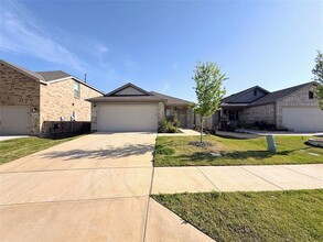 14072 Drover St in Pilot Point, TX - Building Photo - Building Photo
