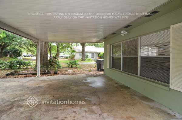 220 Mary Ellen Ave in Seffner, FL - Building Photo - Building Photo