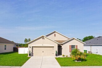 4190 Roberta Dr in Winter Haven, FL - Foto de edificio - Building Photo