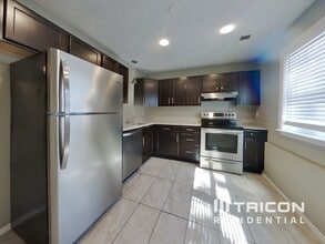 1051 Dorset Dr in Waldorf, MD - Building Photo - Building Photo