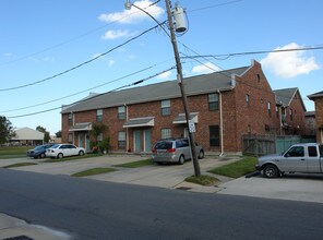 220 Geneva St in Metairie, LA - Building Photo - Building Photo