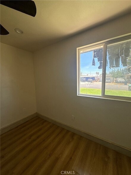 1053 W Avenue Unit J14 in Lancaster, CA - Building Photo - Building Photo
