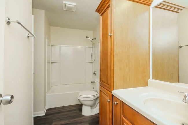 3011 Brighton Ave in Los Angeles, CA - Building Photo - Building Photo