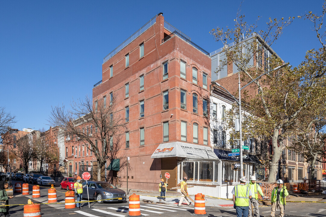 201 W 134th St in New York, NY - Foto de edificio