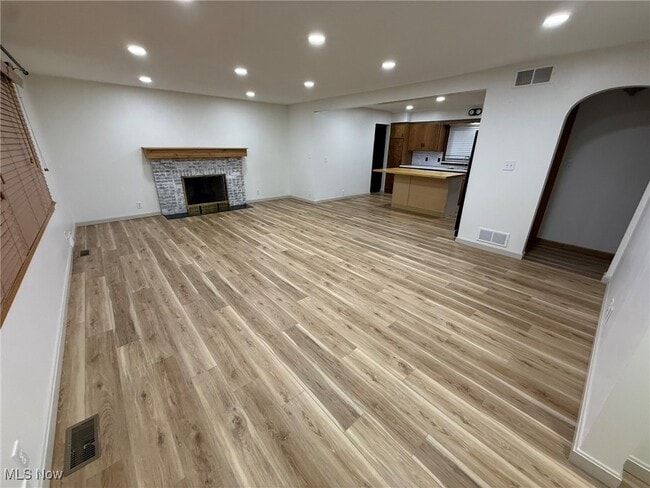 230 E 21st St in Dover, OH - Building Photo - Building Photo