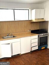 1443 Oxford Rd NE, Unit 2 in Atlanta, GA - Building Photo - Building Photo