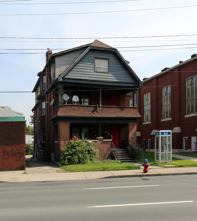 1015 King St E in Hamilton, ON - Building Photo - Primary Photo