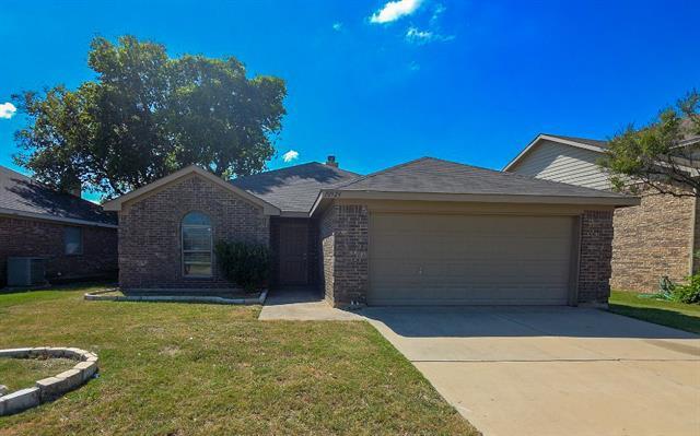 10929 Hawks Landing Rd in Haslet, TX - Building Photo