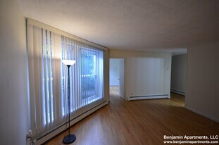 6 Gerald Rd, Unit 0 in Boston, MA - Building Photo