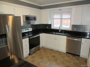 320 Catalpa Dr in Royal Oak, MI - Building Photo - Building Photo