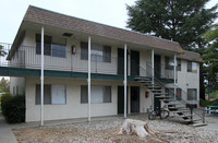 Casa Grande Apartments in Yuba City, CA - Building Photo - Building Photo