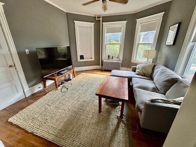 8 Usher Rd in Medford, MA - Building Photo - Building Photo