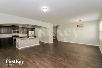 203 Pinnacle Point Ct in Dallas, GA - Foto de edificio - Building Photo