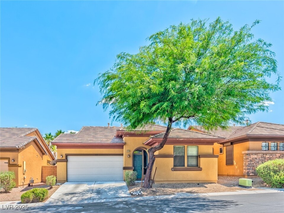 9109 Fusion Dr in Las Vegas, NV - Building Photo