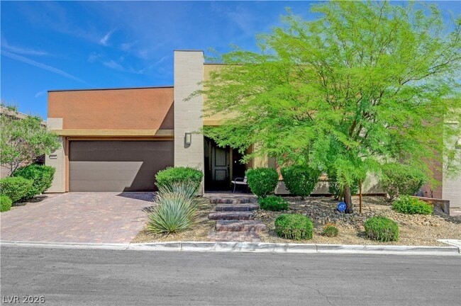 6020 Langreo Ln in Las Vegas, NV - Building Photo - Building Photo
