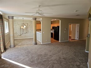 1450 San Juan Hills Dr in Las Vegas, NV - Building Photo - Building Photo