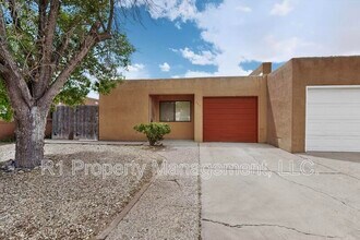 222 Shannon Pl NW in Albuquerque, NM - Building Photo - Building Photo
