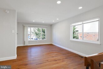 9331 Neil Rd in Philadelphia, PA - Building Photo - Building Photo