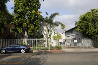 Bronson in Los Angeles, CA - Building Photo - Building Photo