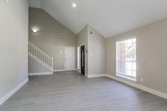 6026 Egypt Dr in Pasadena, TX - Building Photo - Building Photo