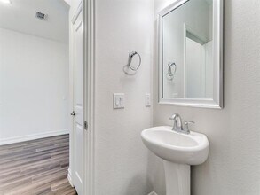 3137 Lakespring Vis in Lewisville, TX - Building Photo - Building Photo