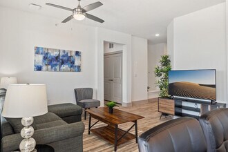 12100 1/2 Ferrystone Glen Dr in Austin, TX - Foto de edificio - Building Photo