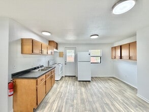 425 S Jackson St in Janesville, WI - Building Photo - Building Photo