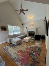 5914 Mount Water Trl, Unit Master Bedroom in Buford, GA - Building Photo - Building Photo