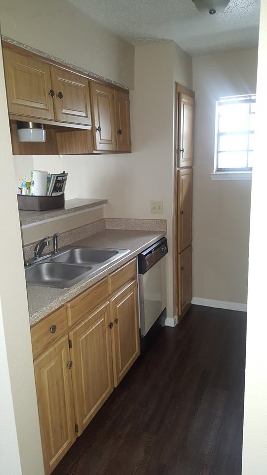 Post Oaks Apartments in Sherman, TX