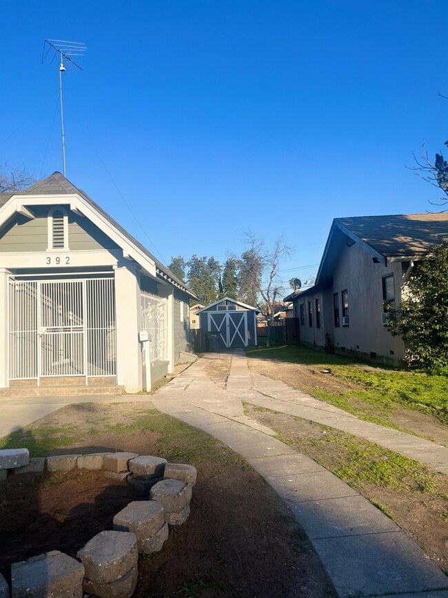 392 N Ferger Ave in Fresno, CA - Building Photo - Building Photo