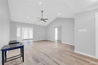 18 Heritage Oaks Rd in Edinburg, TX - Building Photo - Building Photo