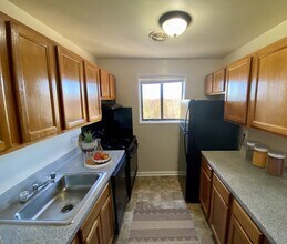 Madison Park Apartments in Hyattsville, MD - Foto de edificio - Building Photo