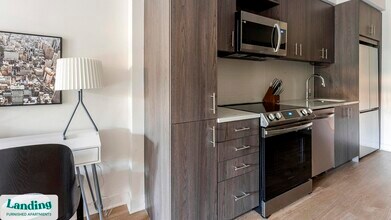 350 Maple Dr SW in Washington, DC - Foto de edificio - Building Photo