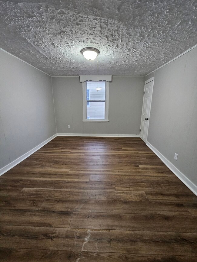 24 Dickerman St, Unit 2 in New Haven, CT - Building Photo - Building Photo