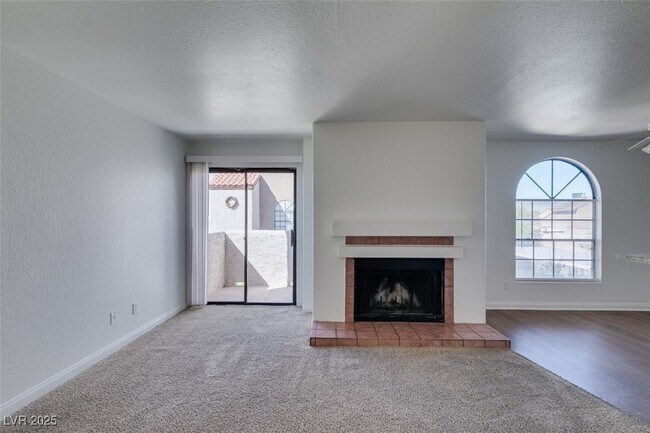 2963 Juniper Hills Blvd in Las Vegas, NV - Building Photo - Building Photo